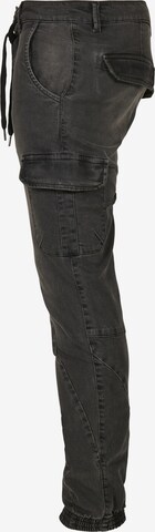 Urban Classics Дънки Tapered Leg Карго дънки в черно