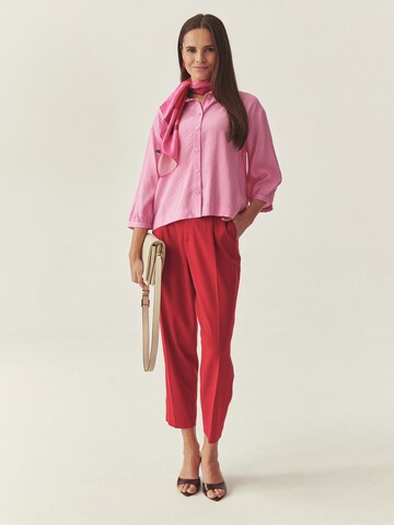 Regular Pantalon à pince 'Remi' TATUUM en rouge