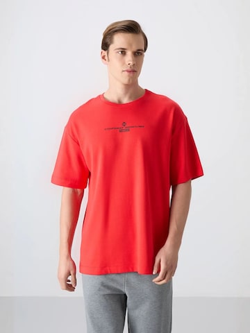 Tommy Life - Camisa em vermelho