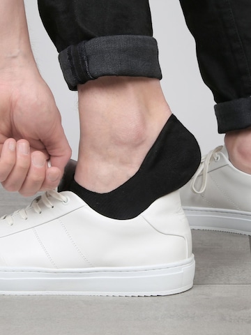 Suitable Socks in Black: front