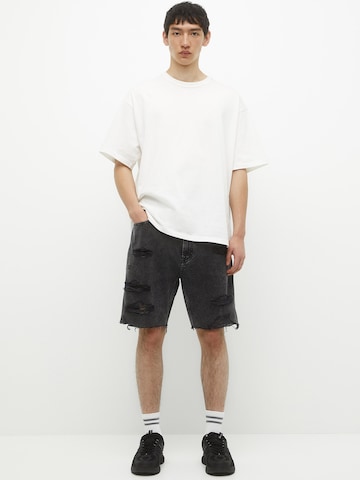 Pull&Bear Regular Shorts in Grau