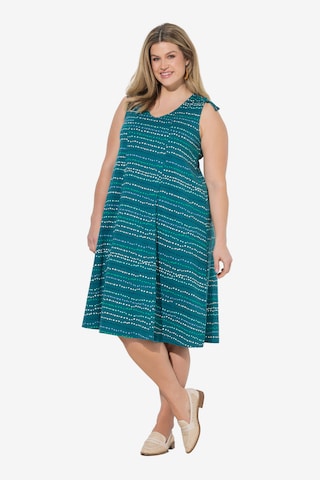Ulla Popken Mekko värissä sininen: etupuoli
