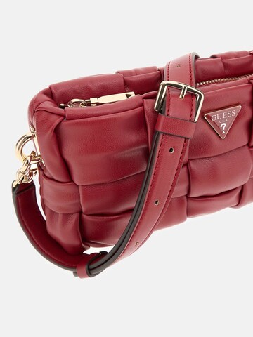 GUESS Umhängetasche 'Marion' in Rot