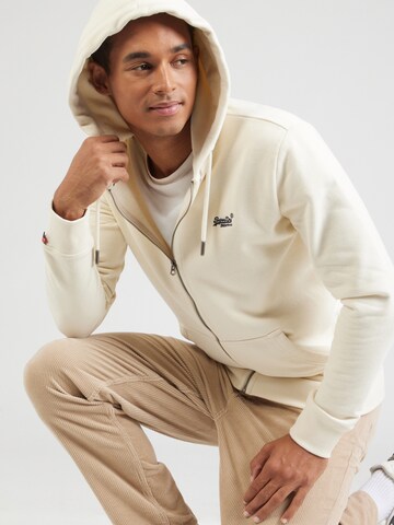 Superdry Суичъри с качулка 'Essential' в бяло: отпред