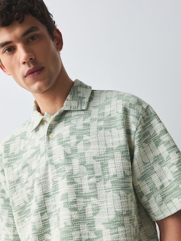 Tricou de la Next pe verde