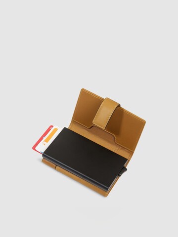 Piquadro Wallet in Yellow