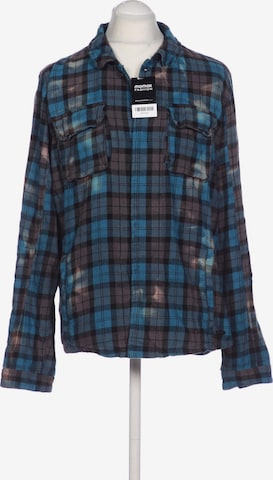 tigha Button Up Shirt in L in Blue: front