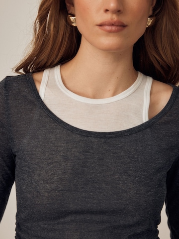 Next - Camiseta en gris