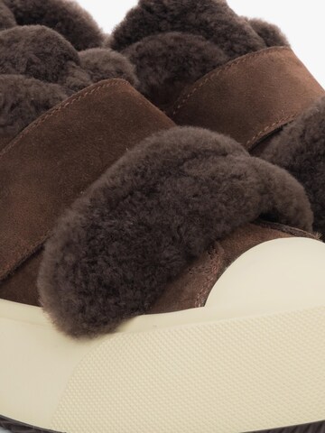 ES8 Sneakers '250418-3' in Brown