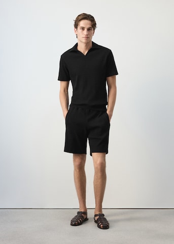 Regular Pantaloni 'ARMIS' de la MANGO MAN pe negru