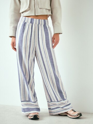 Next Wide Leg Hose in Blau: Vorderseite