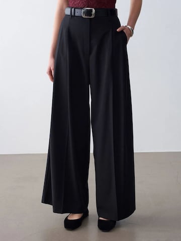 Dilvin Wide leg Pants in Black