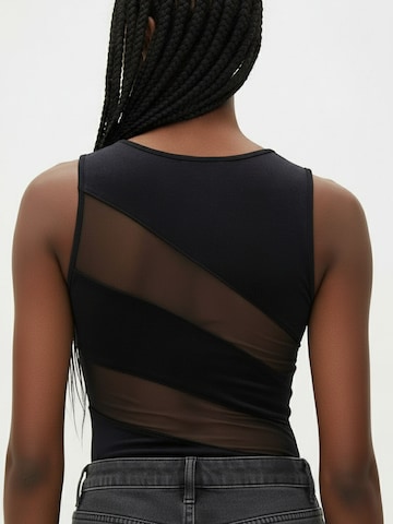 Top 'Valeska' di studioselect in nero