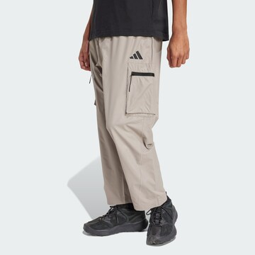 Loosefit Pantaloni 'City Escape' di ADIDAS SPORTSWEAR in beige: frontale
