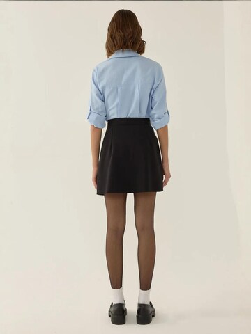 Hiccup Skirt in Black