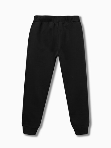 WINKIKI Regular Pants in Black