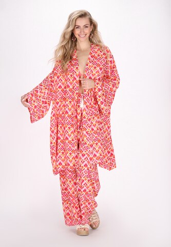 IZIA Kimono in Pink: front