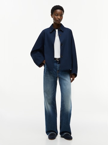 TOMMY HILFIGER Демисезонная куртка в Синий
