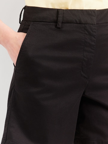 SELECTED FEMME Szeroka nogawka Chinosy 'SLFVIENN' w kolorze czarny