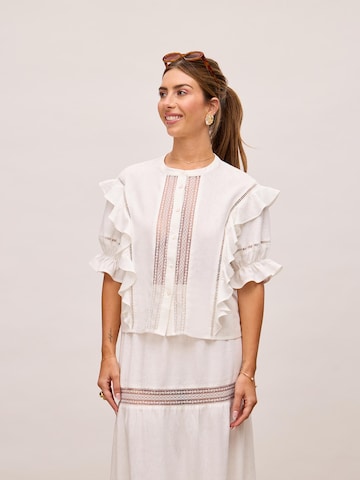 noar studios Μπλούζα σε λευκό: μπροστά