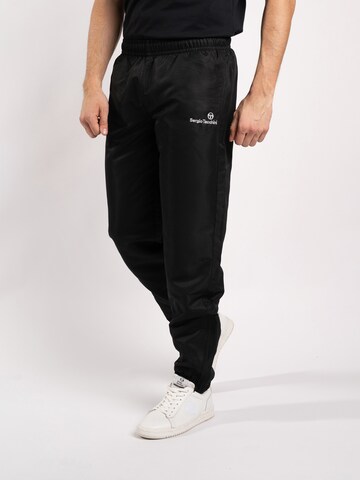 Sergio Tacchini Tapered Sporthose 'Carson 021' in Schwarz: Vorderseite