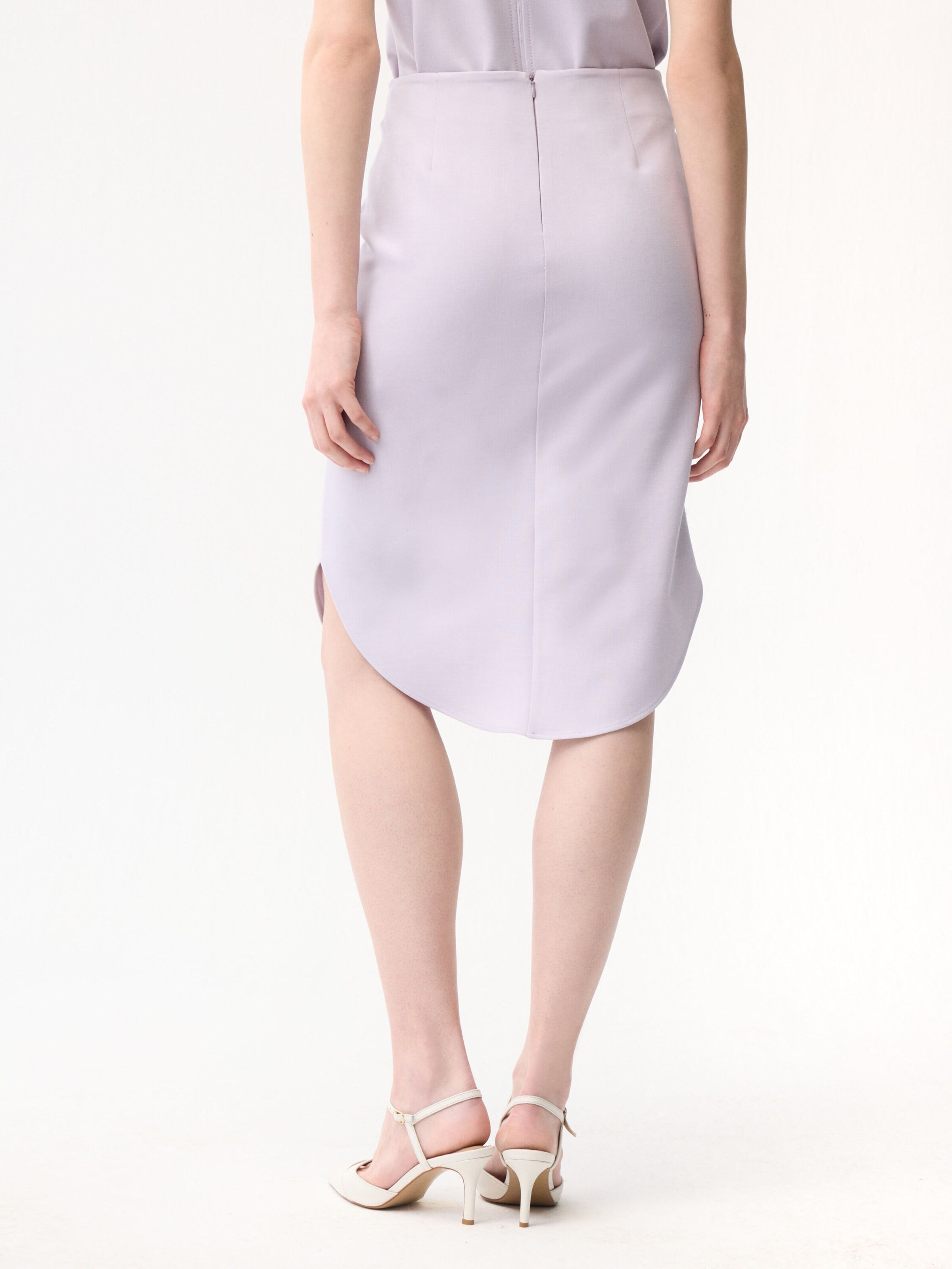 adl Rok in Lila