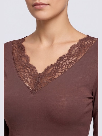 Ciocca - Camiseta térmica 'Maglia Intima con Pizzo in Cashmere Modal Scollo a V' en marrón