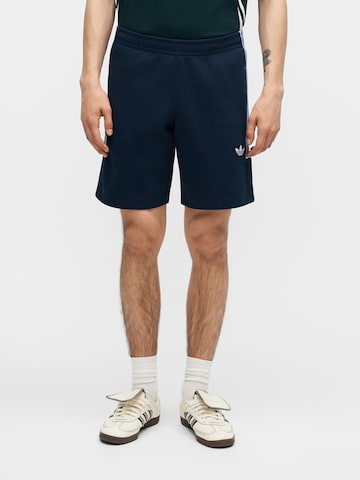 ADIDAS ORIGINALS - Loosefit Calças 'SPACER' em azul: frente