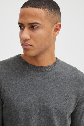 Pull-over 'Denley' !Solid en gris
