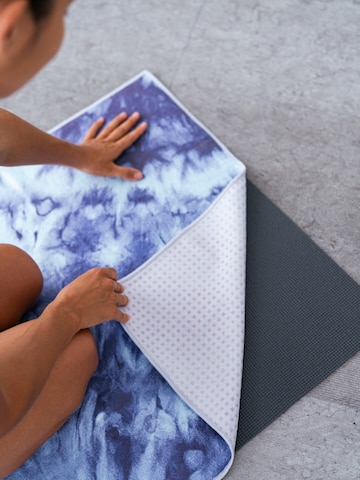woodsandwaves Mat 'Batik Balance' in Blauw