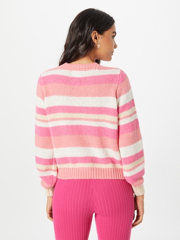 PIECES Sweter 'Karmen' w kolorze różowy