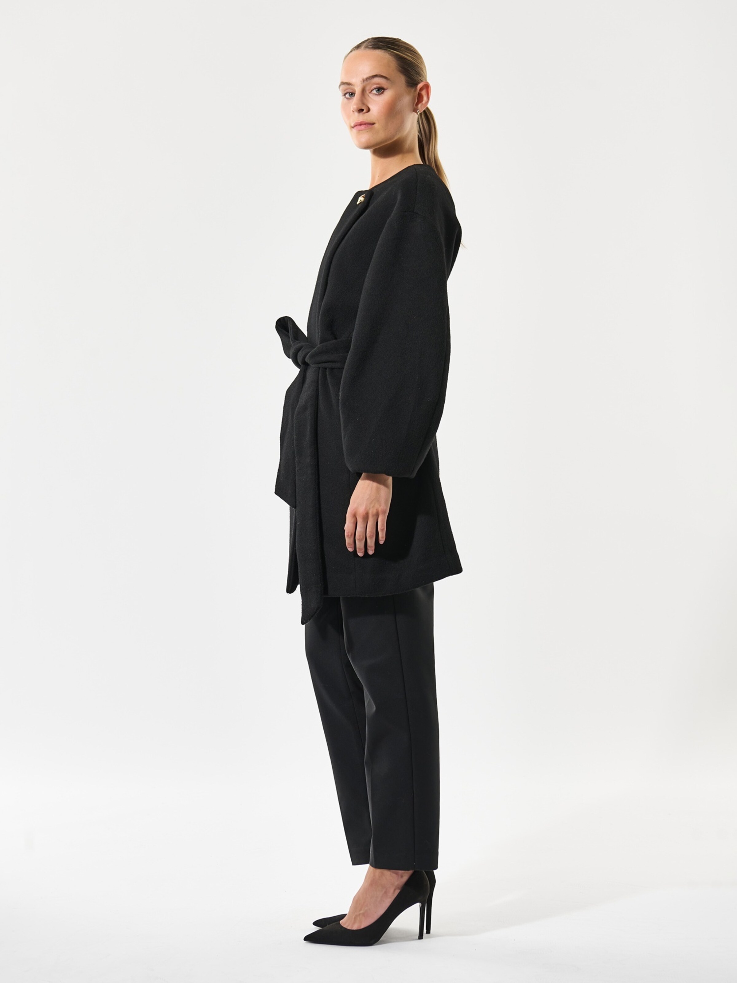 Dea Kudibal - Chaqueta de entretiempo ' CheriDEA ' en negro