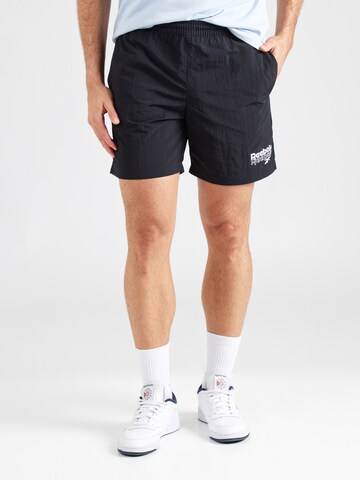 Reebok Regular Sportshorts 'BRAND PROUD' in Schwarz: Vorderseite