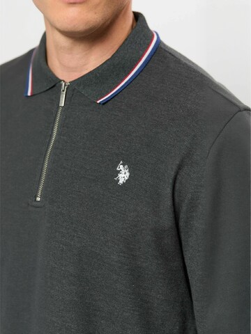 U.S. POLO ASSN. Regular fit Overhemd ' UMDenver ' in Grijs