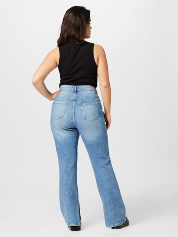 Vero Moda Curve Bootcut Τζιν 'Selma' σε μπλε