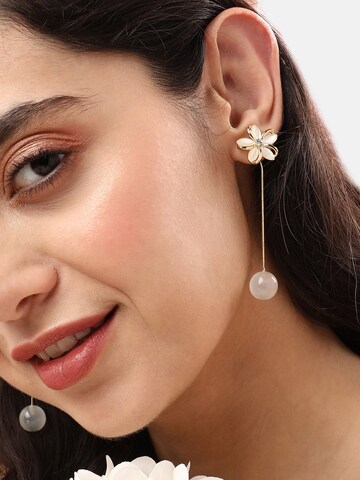 SOHI Ohrringe 'Meenal' in Gold: Vorderseite