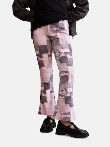 Desigual Flared Broek in Roze: voorkant