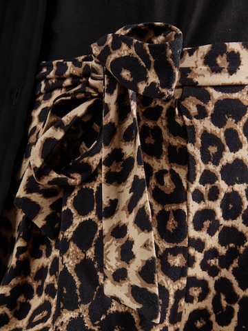 ABOUT YOU Loose fit Pants 'Lilith' in Brown