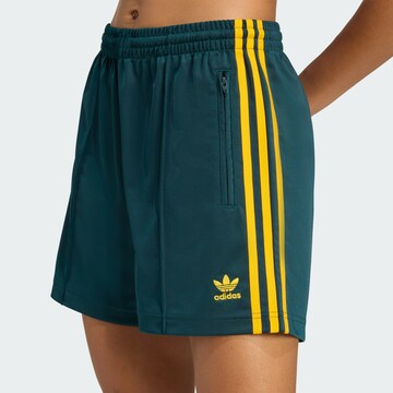 ADIDAS ORIGINALS Loosefit Shorts 'Firebird' in Grün