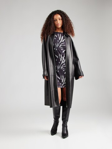 Robe 'Eve' ABOUT YOU en noir