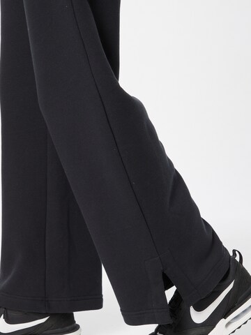 NIKE Wide Leg Housut 'Phoenix Fleece' värissä musta