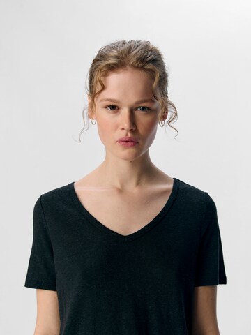 OBJECT T-shirt 'THEA' i svart