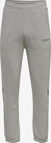 Effilé Pantalon de sport Hummel en gris : devant