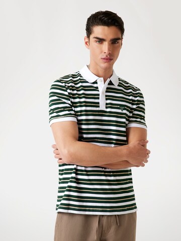 GUESS Shirt in White: front