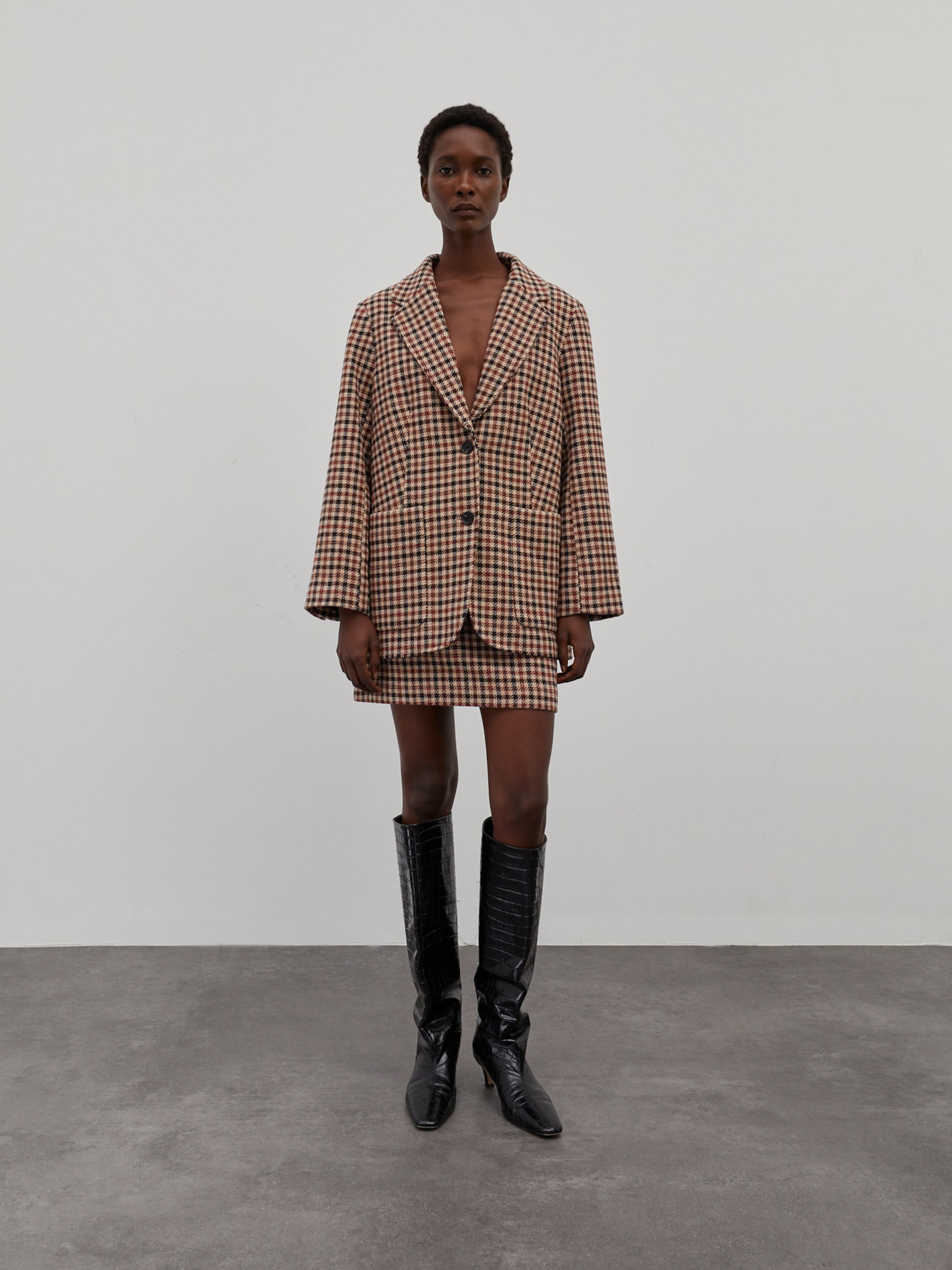 EDITED Producten Blazers 'Isi' Crème