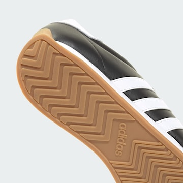 Baskets basses 'Runvista' ADIDAS SPORTSWEAR en noir