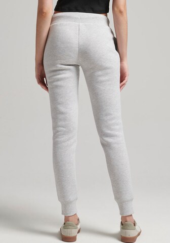 Effilé Pantalon Superdry en gris