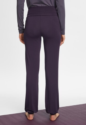 CURARE Yogawear Slim fit Workout Pants in Purple