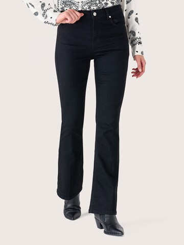 Flared Pantaloni 'Danny' di Camomilla Italia in nero: frontale