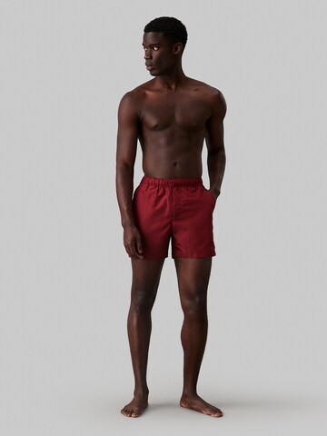 Shorts de bain Calvin Klein Swimwear en rouge